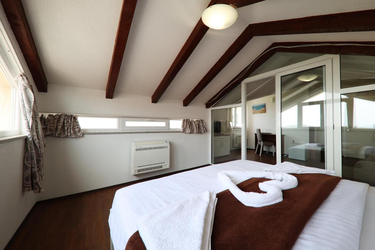 Hotel Murter Kültér fotó
