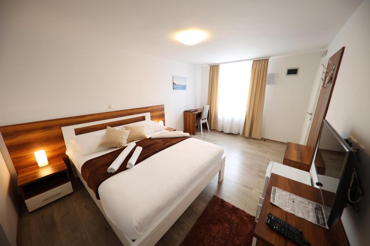 Hotel Murter Kültér fotó
